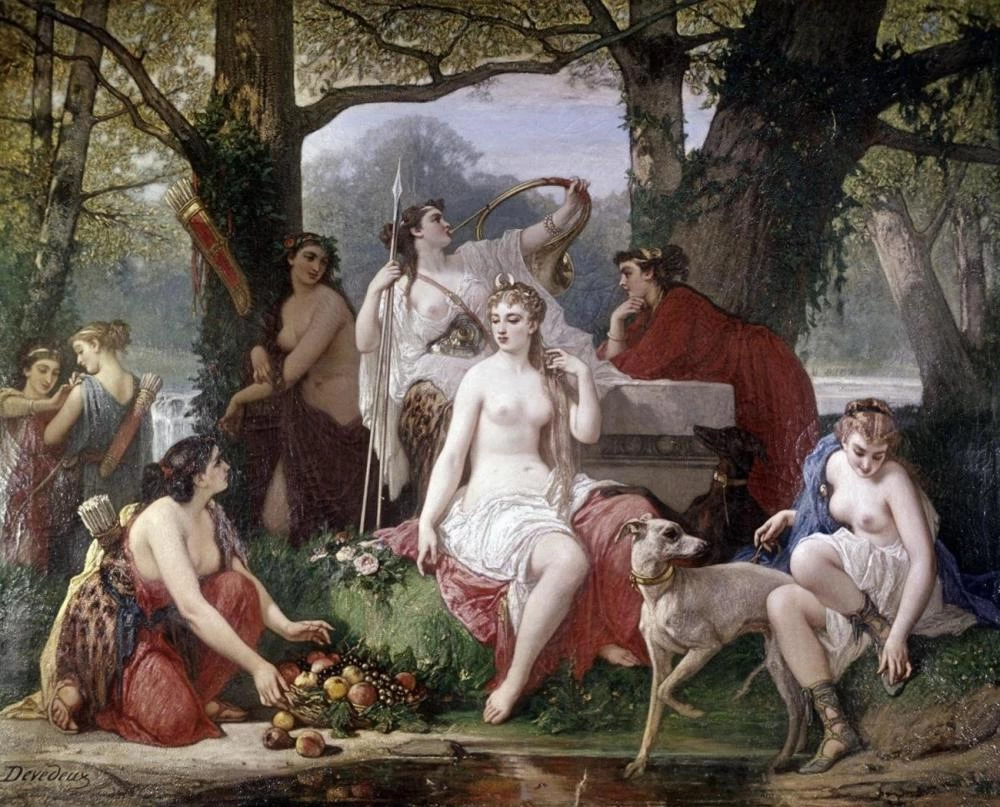 Diana dea della caccia circondata dai suoi servitori in una luminosa foresta